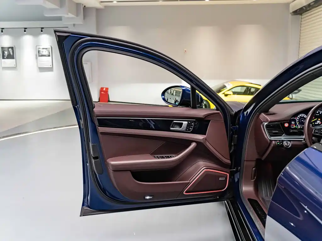 Porsche Panamera Hybrid 2021 — фото 18