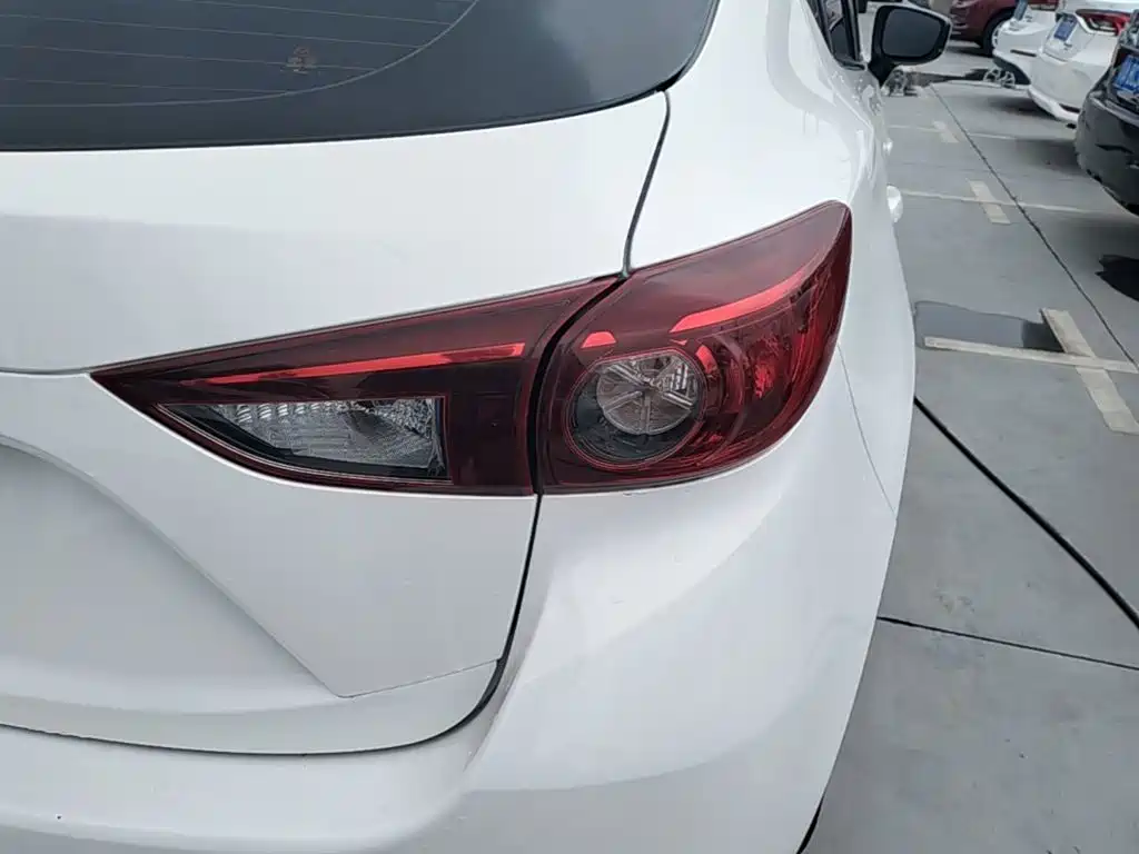 Mazda 3 Angkesela 2019 — фото 8