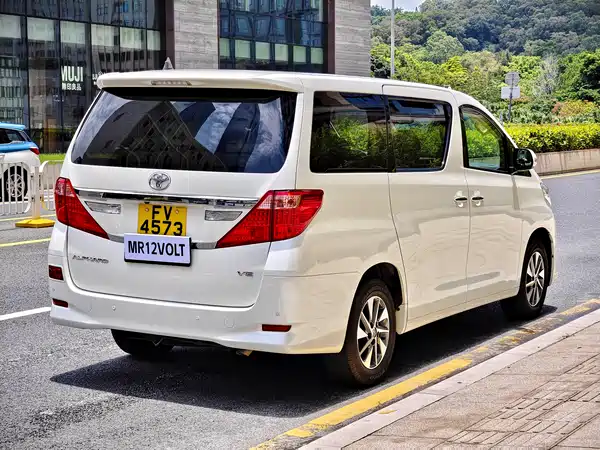 Toyota Alphard 2012