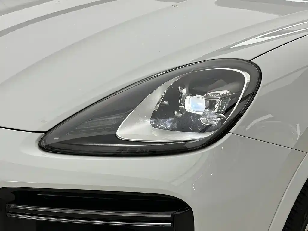 Porsche Cayenne 2021 — фото 6