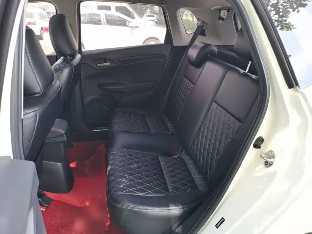 Honda Fit 2018 — фото 17