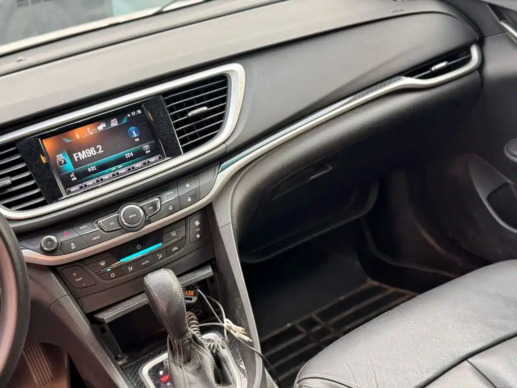 Buick Excelle 2015 — фото 5