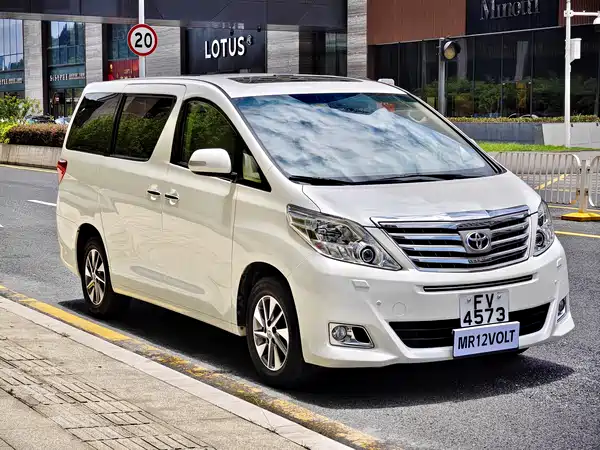Toyota Alphard 2012