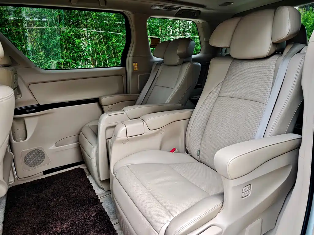 Toyota Alphard 2012 — фото 14