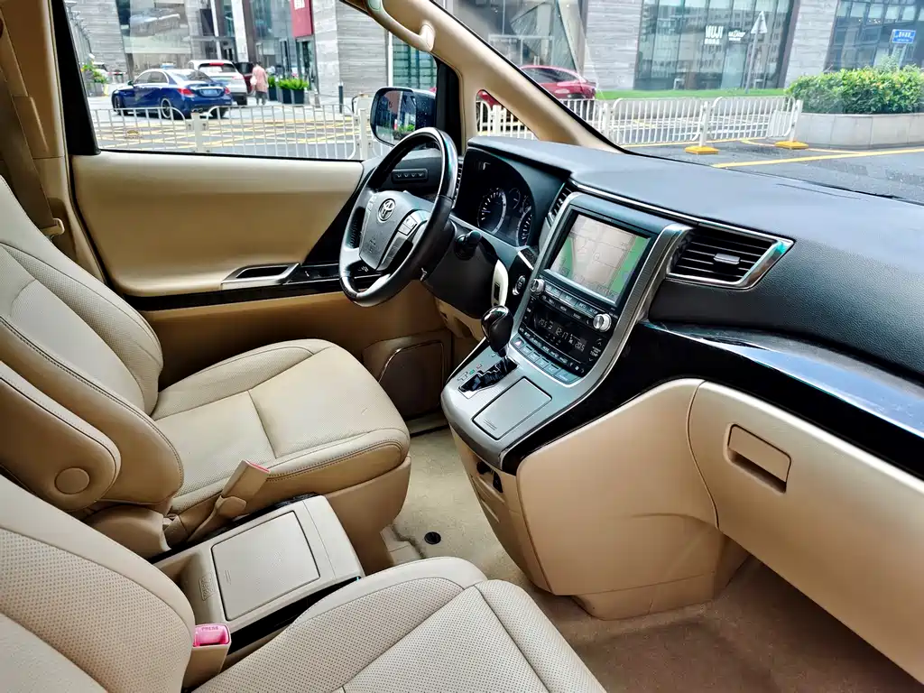 Toyota Alphard 2012 — фото 15