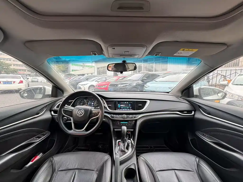 Buick Excelle 2015 — фото 17