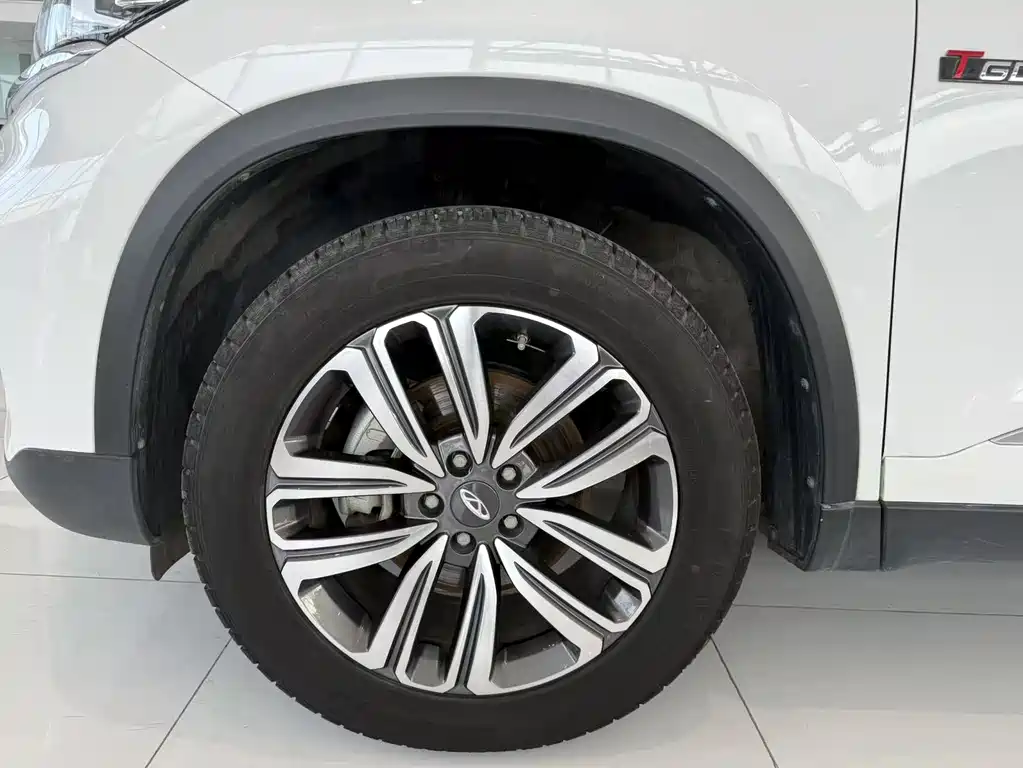 Chery Tiggo 8 2019 — фото 4