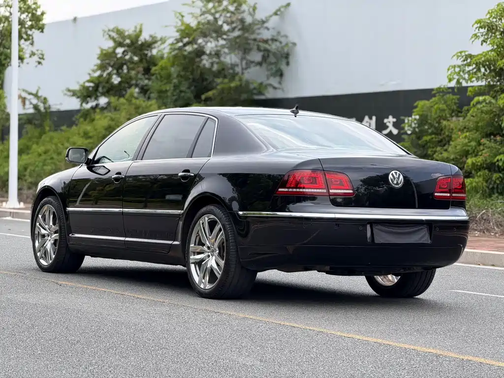 Volkswagen Phaeton 2016