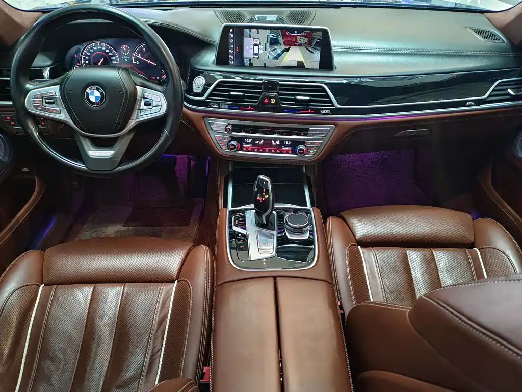 BMW 7 Series 2019 — фото 19