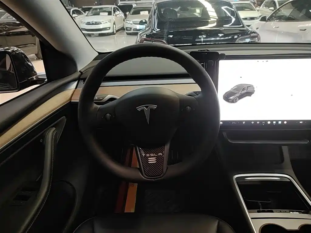 Tesla Model Y 2021 — фото 11