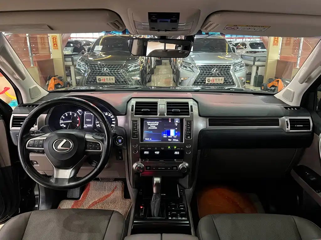 Lexus GX 2020 — фото 10