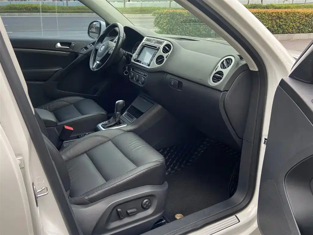 Volkswagen Tiguan 2015 — фото 8