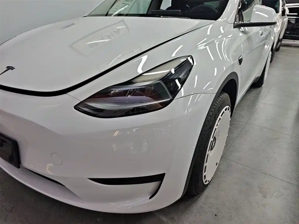 Tesla Model Y 2024 — фото 24