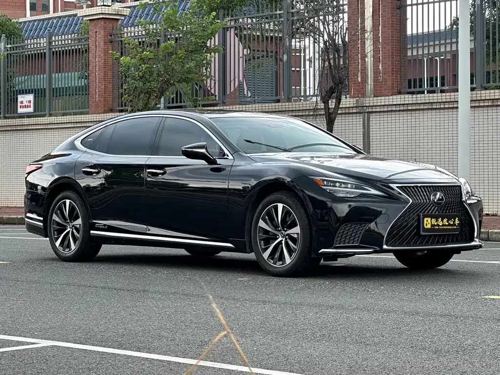Lexus LS 2021 — фото 3