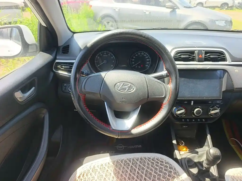 Hyundai Verna 2018 — фото 17