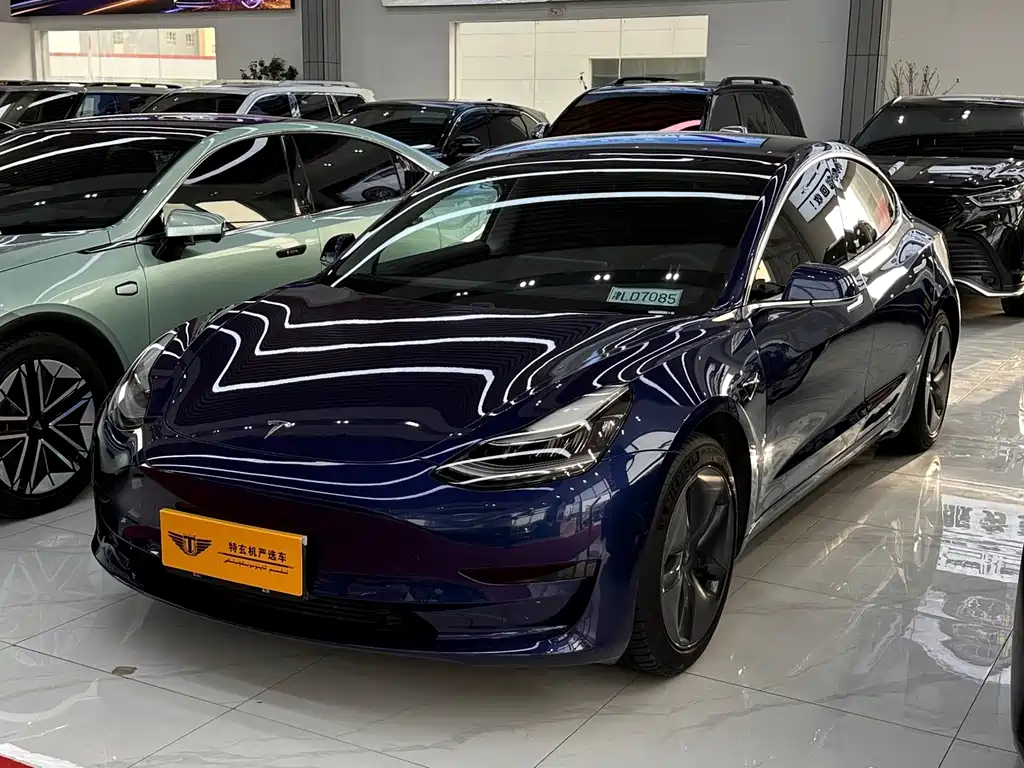 Tesla Model 3 2020 — фото 1