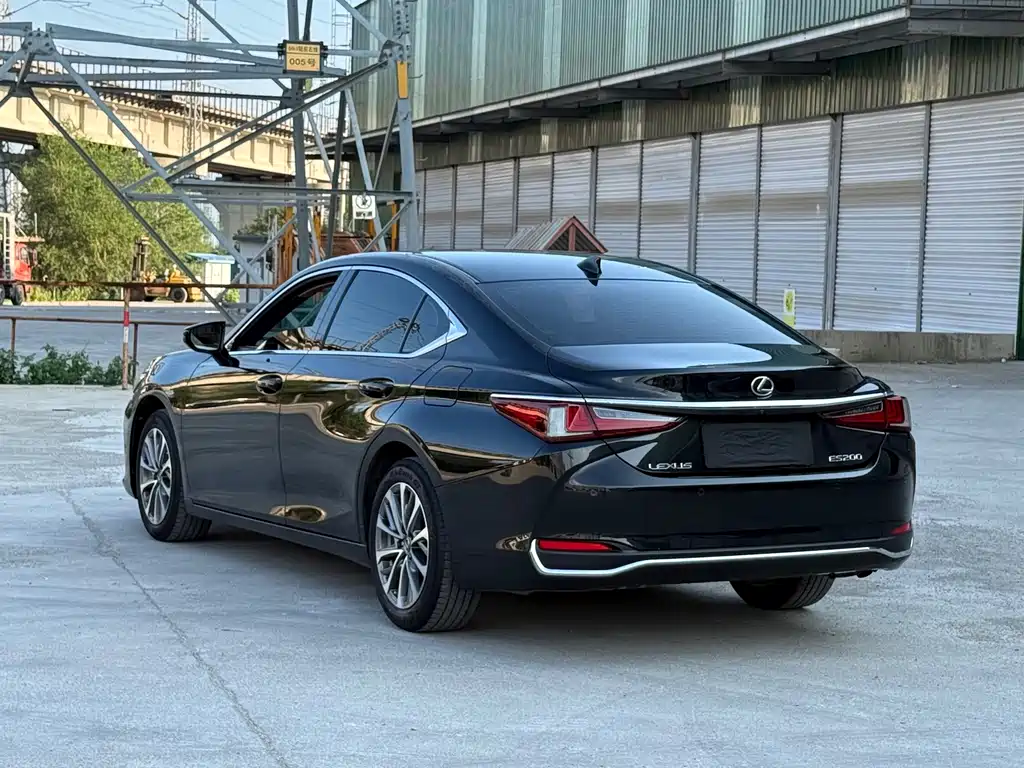 Lexus ES 2024 — фото 5