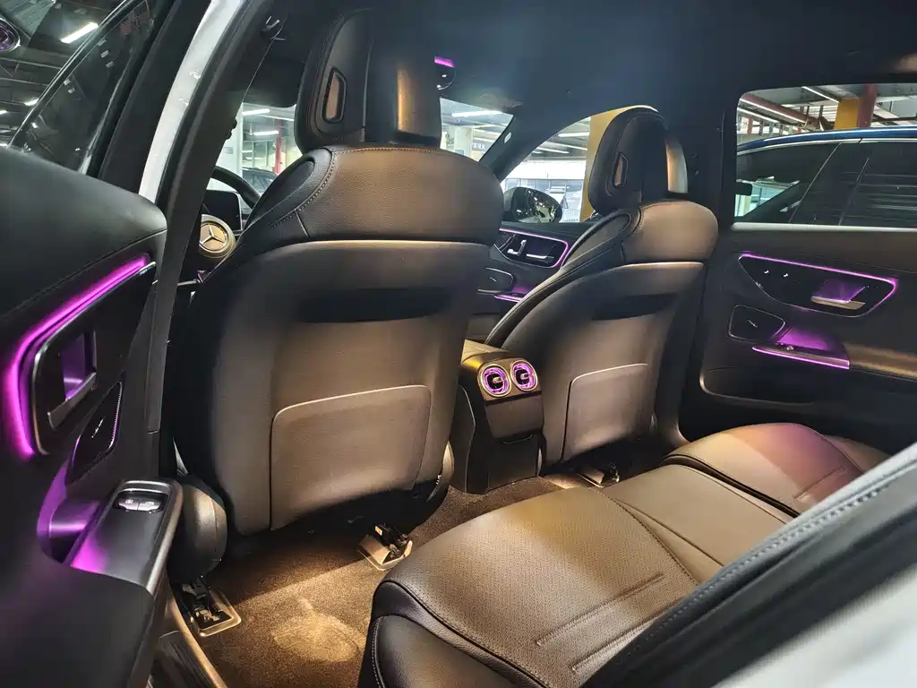 Mercedes-Benz C-Class 2023 — фото 11