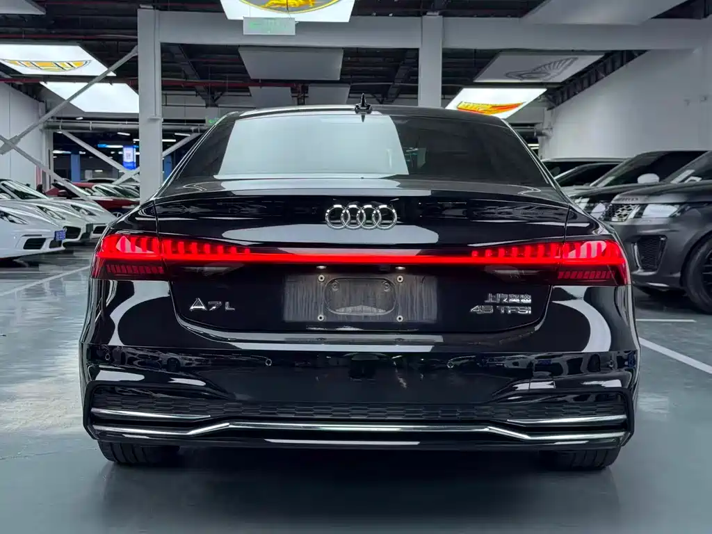 Audi A7L 2024 — фото 17