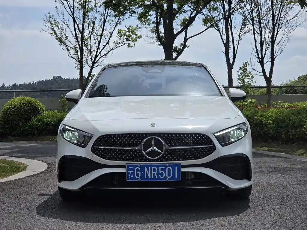 Mercedes-Benz A-Class 2024 — фото 2