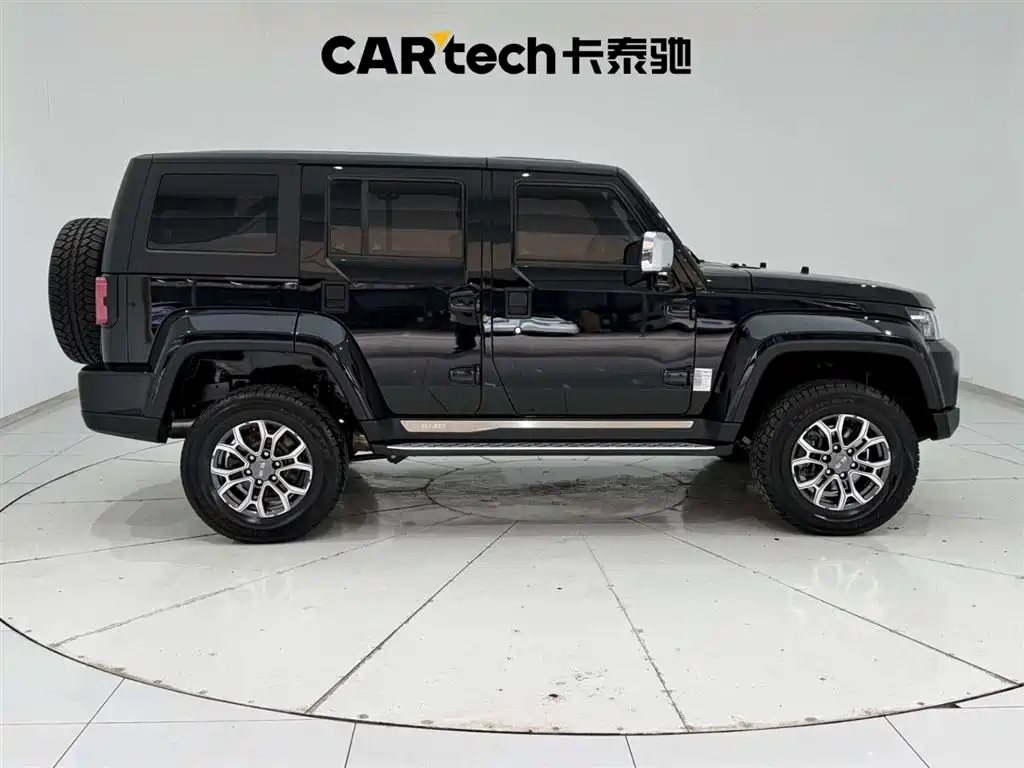 BAIC BJ40 2024 — фото 12
