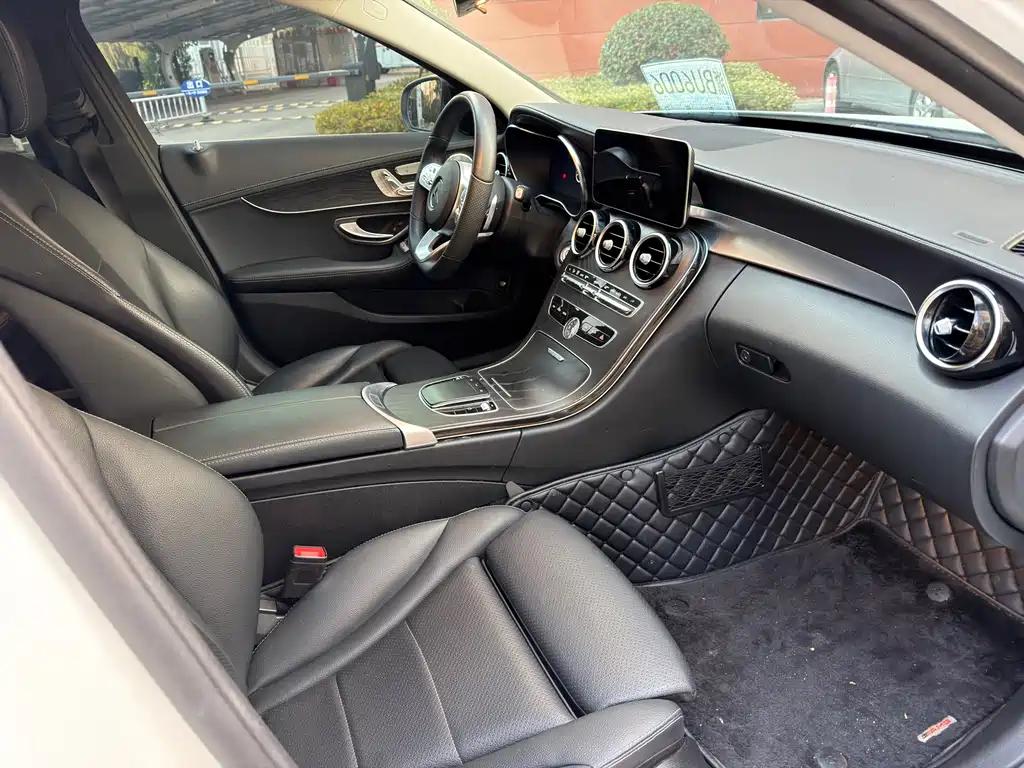 Mercedes-Benz C-Class 2020 — фото 11
