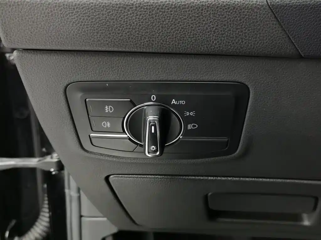 Volkswagen Phideon 2018 — фото 21