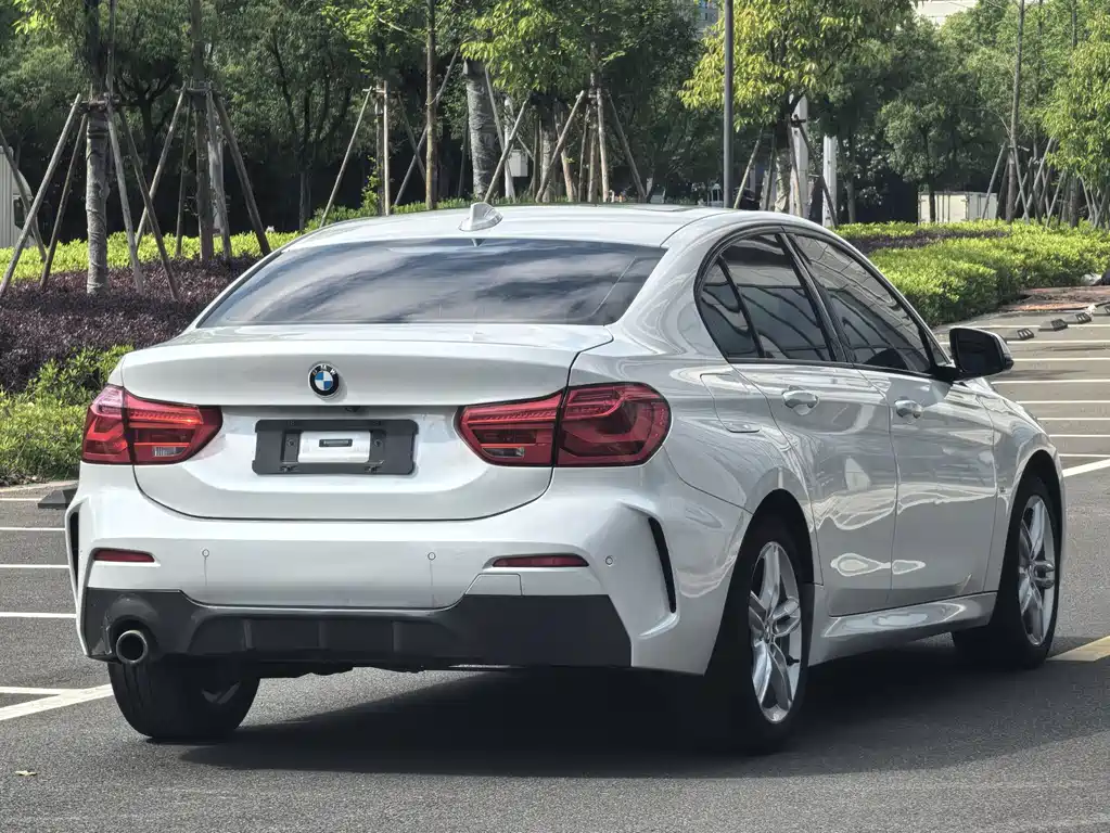 BMW 1 Series 2019 — фото 6