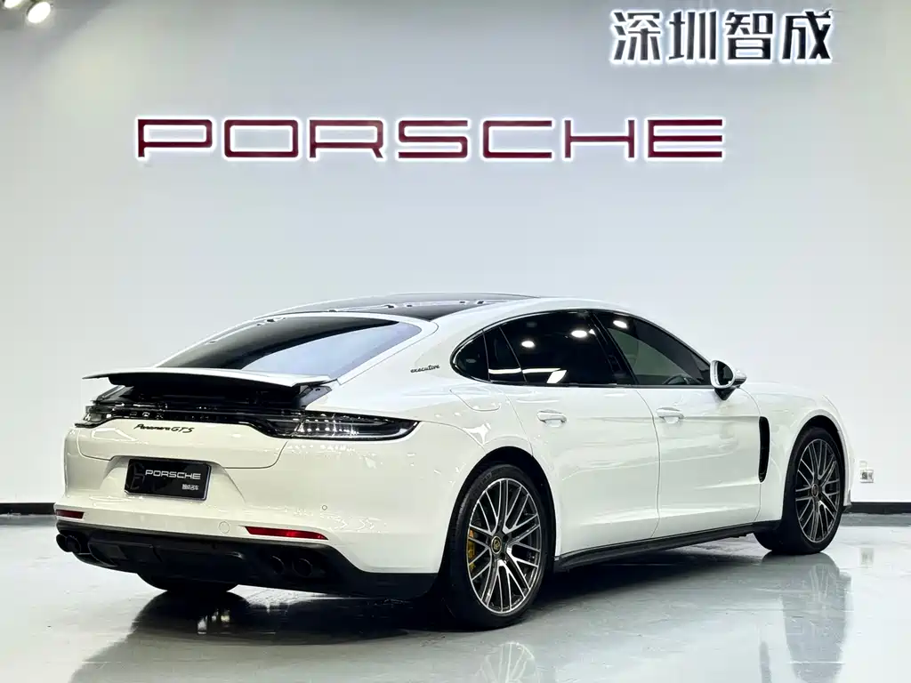 Porsche Panamera 2023 — фото 9