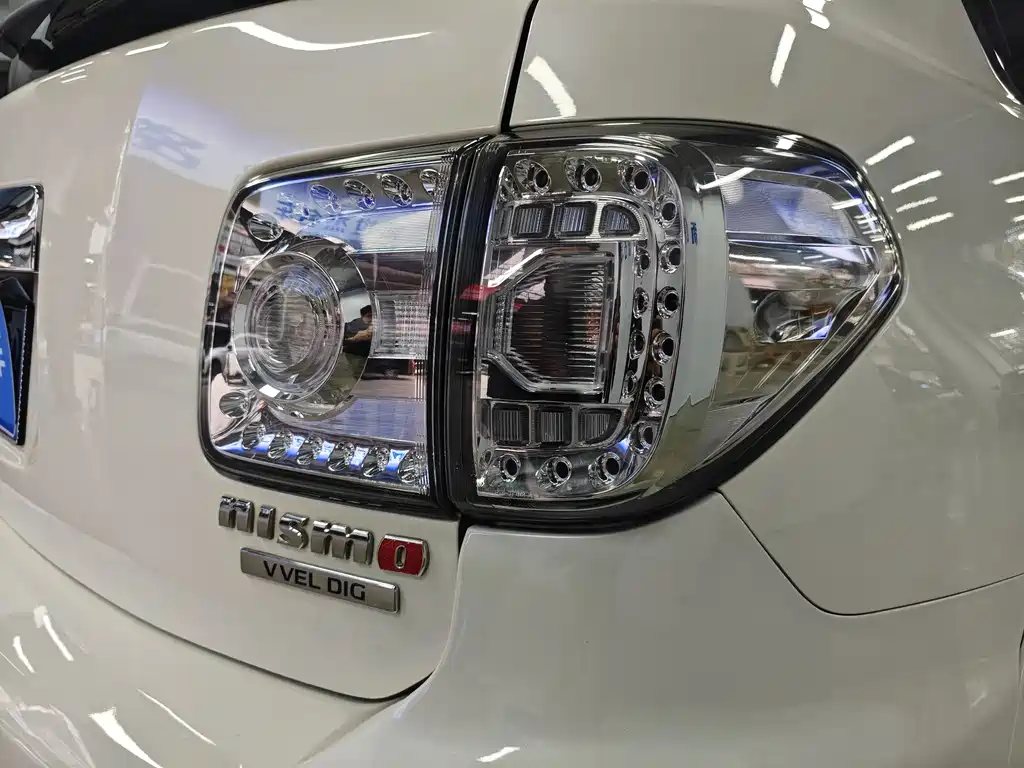 Nissan Patrol 2018 — фото 10