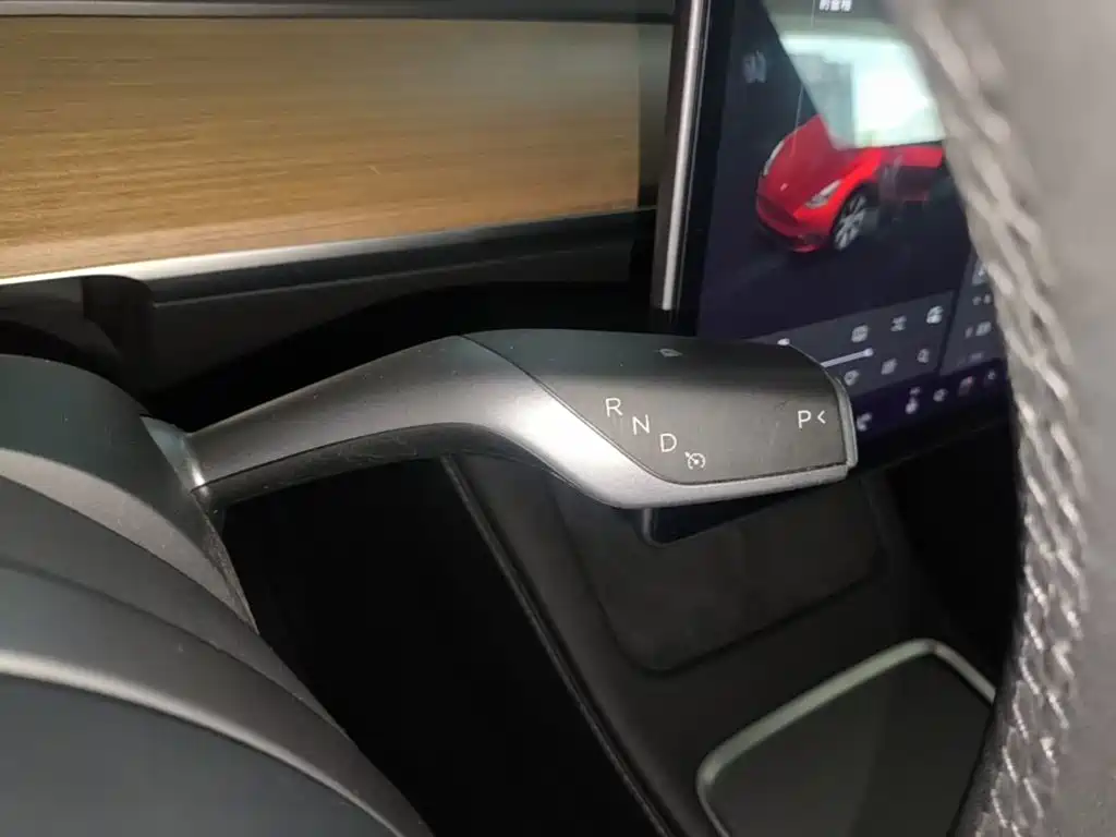 Tesla Model Y 2021 — фото 14
