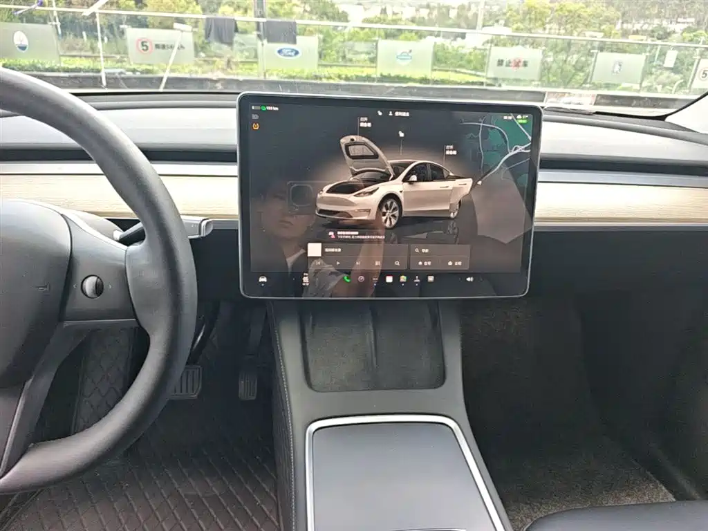 Tesla Model Y 2023 — фото 13