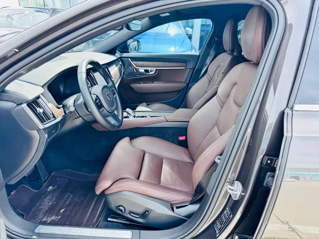 Volvo S90 2023 — фото 11