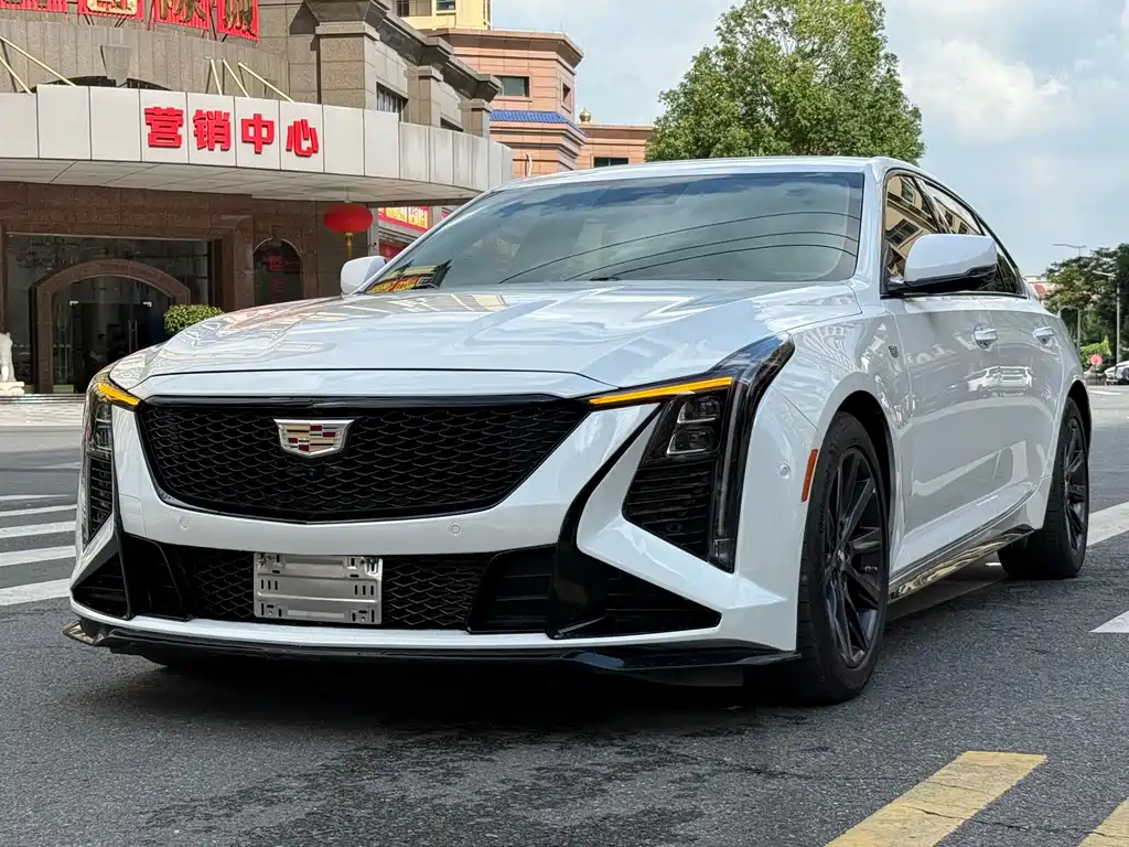 Cadillac CT5 2024 — фото 1