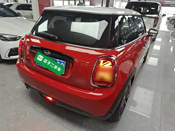 MINI MINI 2019