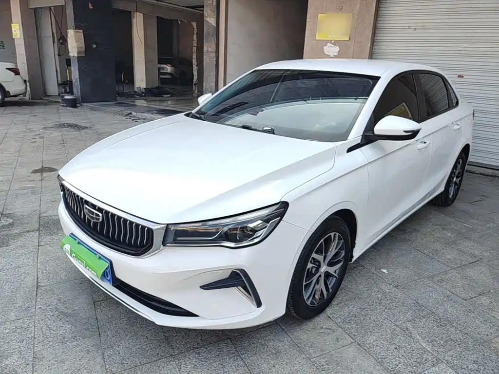 Geely Emgrand 2023 — фото 2