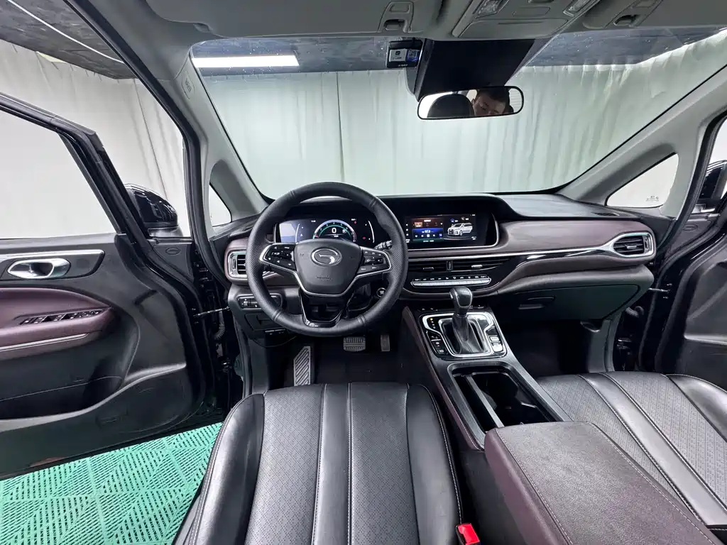 GAC Motor Trumpchi M6 2021 — фото 16
