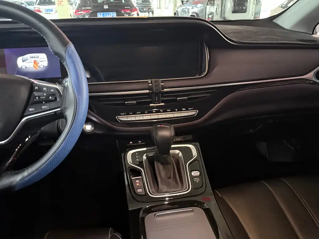 GAC Motor Trumpchi M6 2025 — фото 14