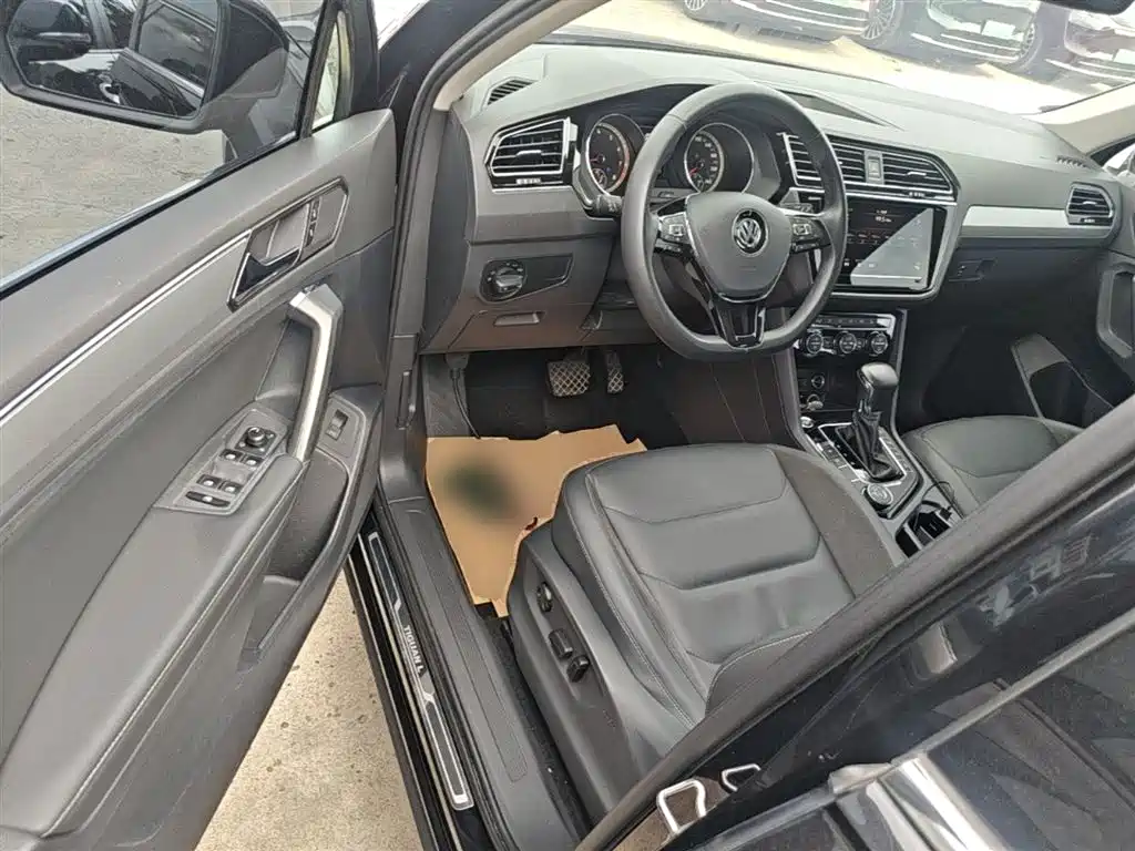 Volkswagen Tiguan L 2020 — фото 16