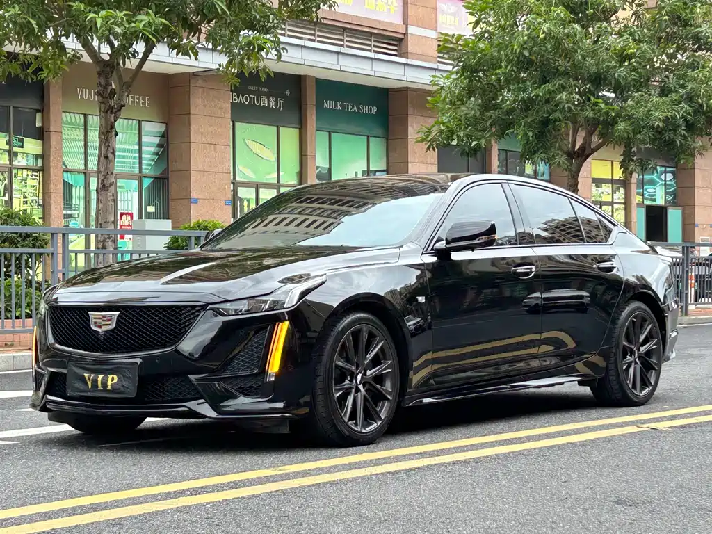 Cadillac CT5 2023 — фото 1