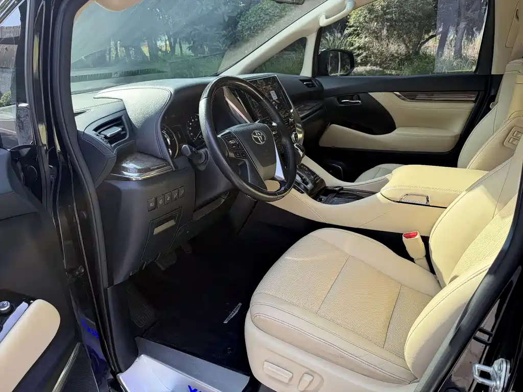 Toyota Vellfire 2023 — фото 5
