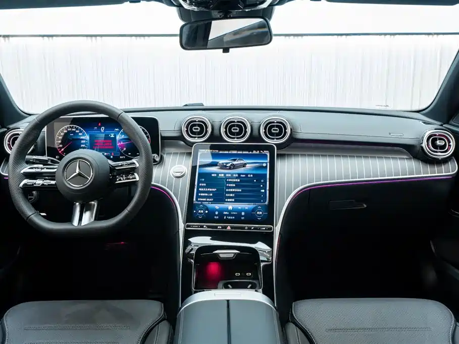 Mercedes-Benz C-Class 2025 — фото 13