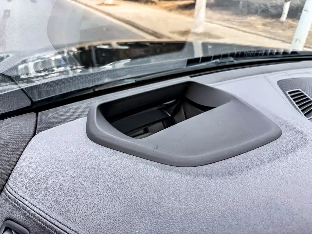 BMW 6 Series GT 2023 — фото 12