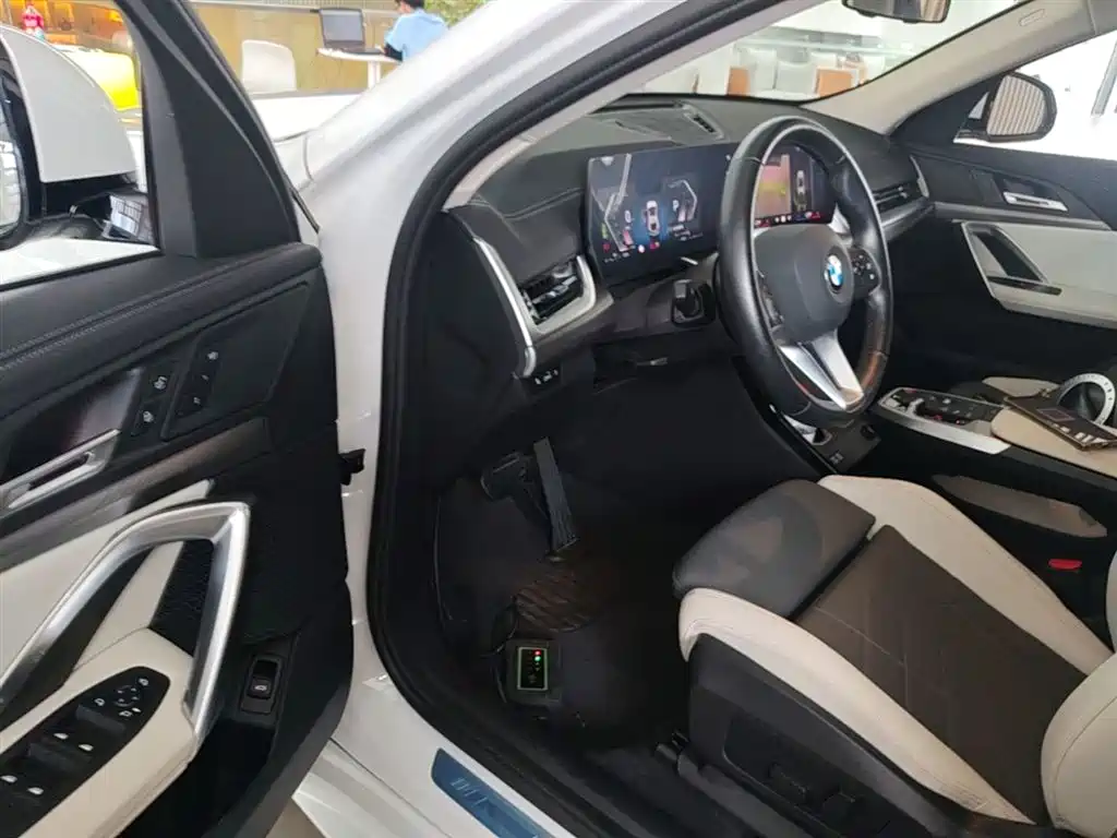 BMW X2 2025 — фото 16