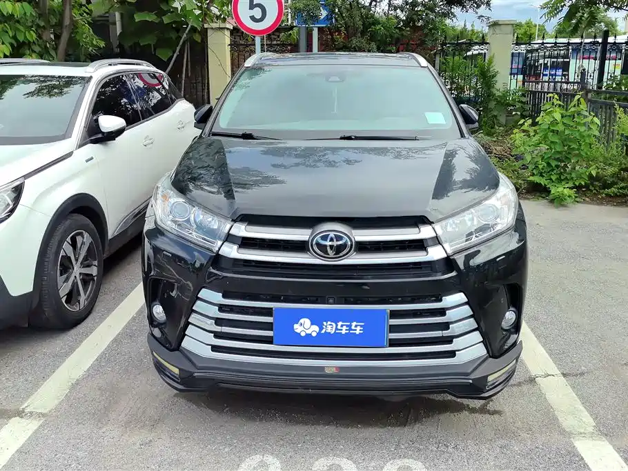 Toyota Highlander 2020 — фото 2