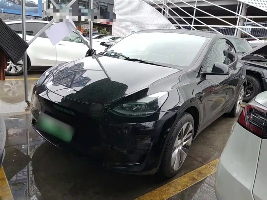 Tesla Model Y 2023 — фото 1