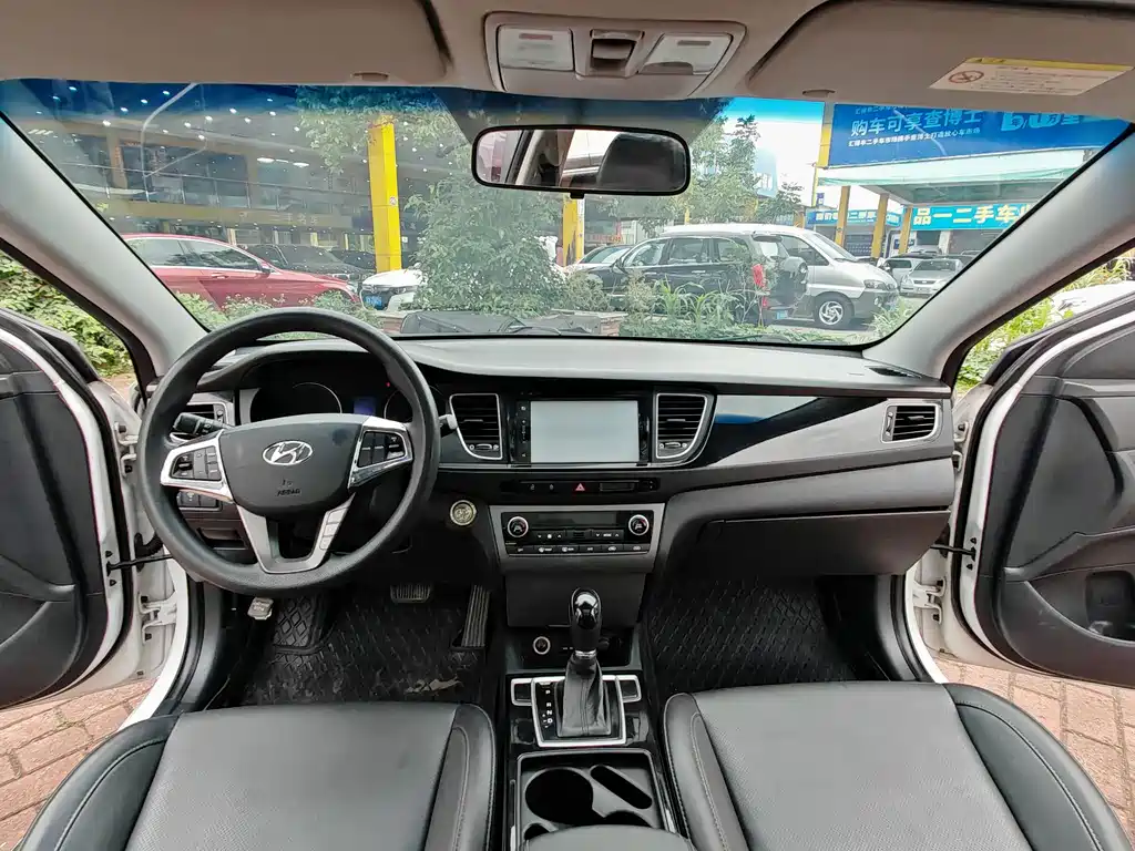 Hyundai Mistra 2015 — фото 9