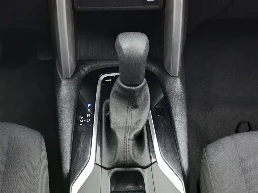Toyota Corolla Cross 2023 — фото 13