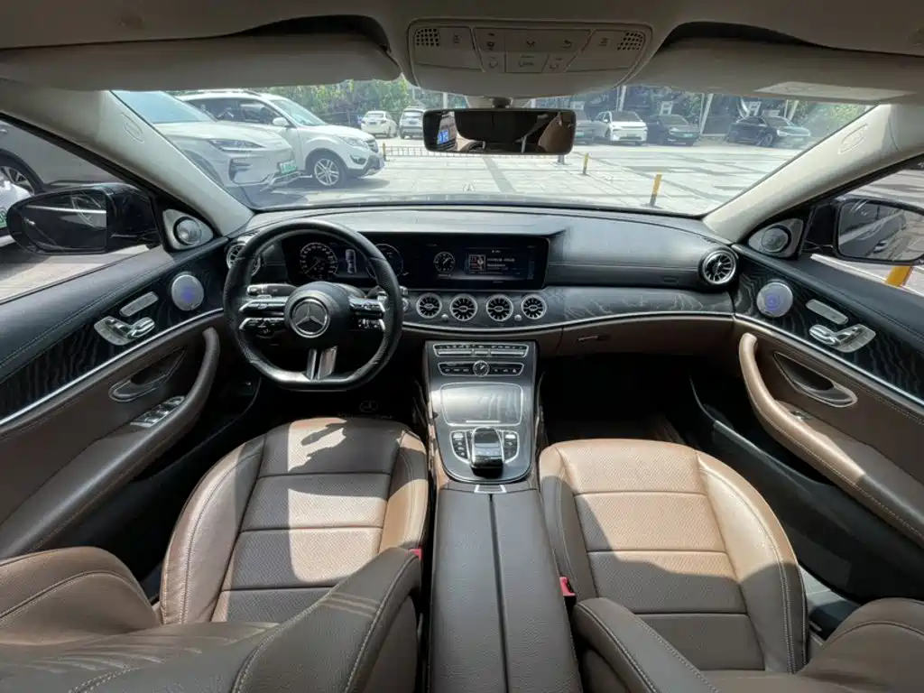 Mercedes-Benz E-Class 2018 — фото 12