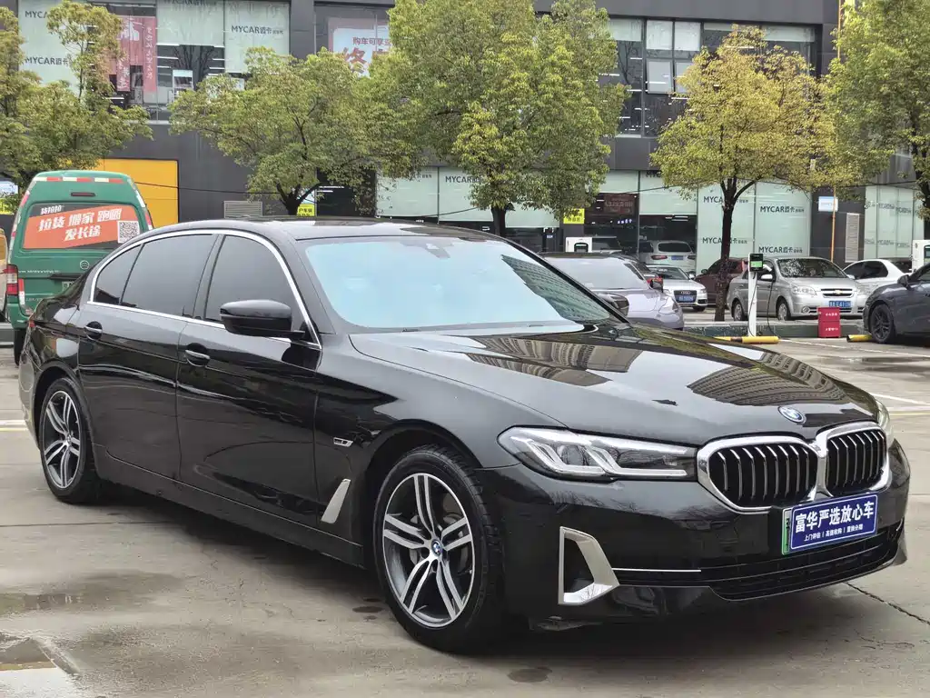 BMW 5 Series New Energy 2023 — фото 3